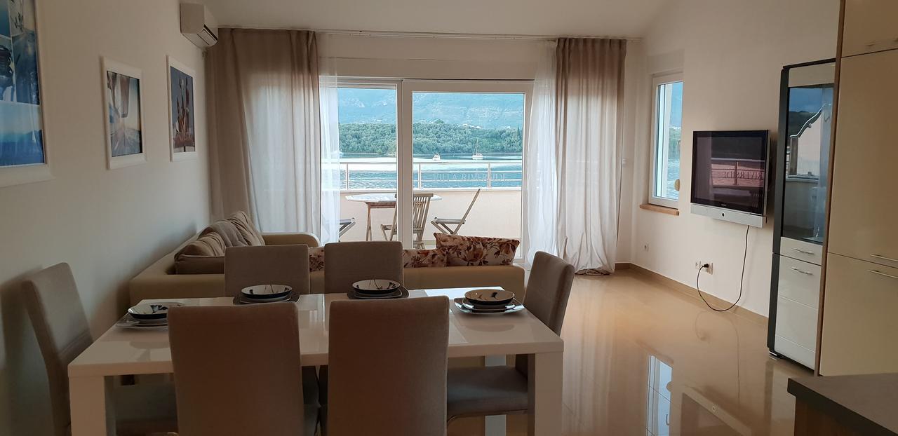 Riverside Villa Tivat Buitenkant foto