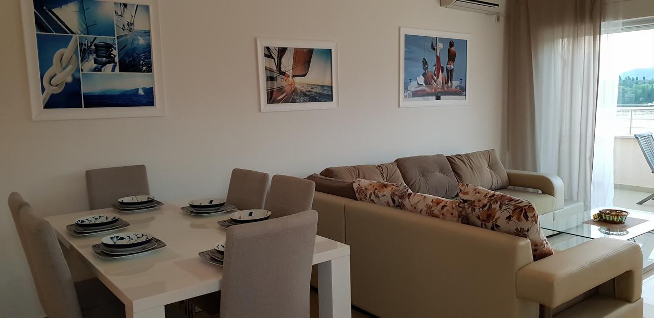 Riverside Villa Tivat Buitenkant foto