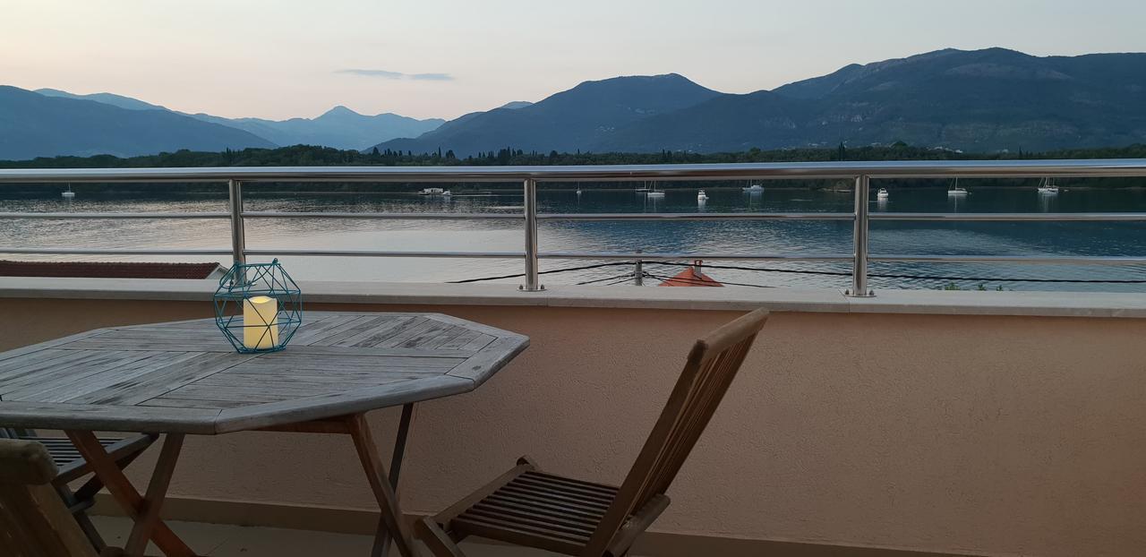 Riverside Villa Tivat Buitenkant foto