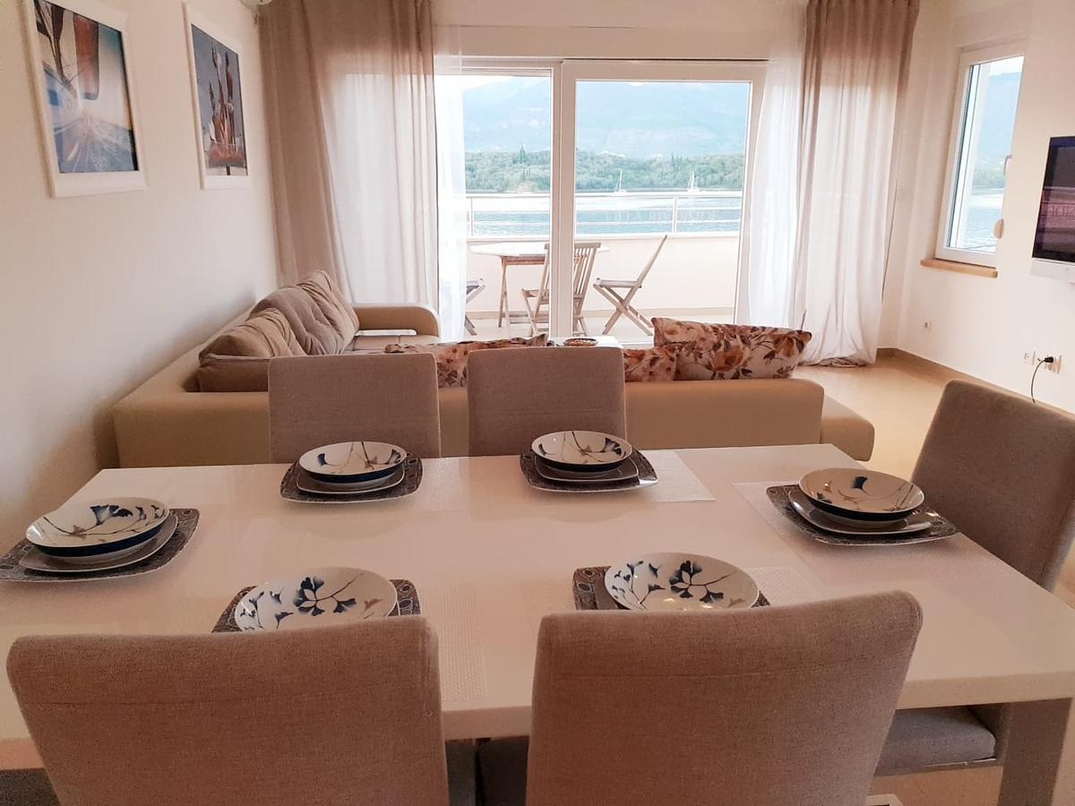 Riverside Villa Tivat Buitenkant foto